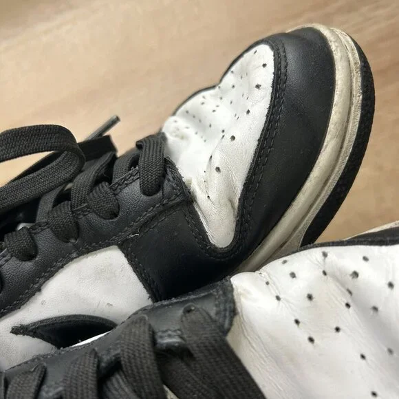 Nike Dunk Low Retro White Black Panda Lace-Up Sneakers Men's Size 8